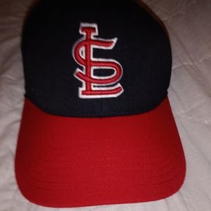 Vintage St. Louis Cardinals Hat New Old Stock Size Med-Lg Flexfit